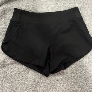 Athleta run with it short 3.5 inch